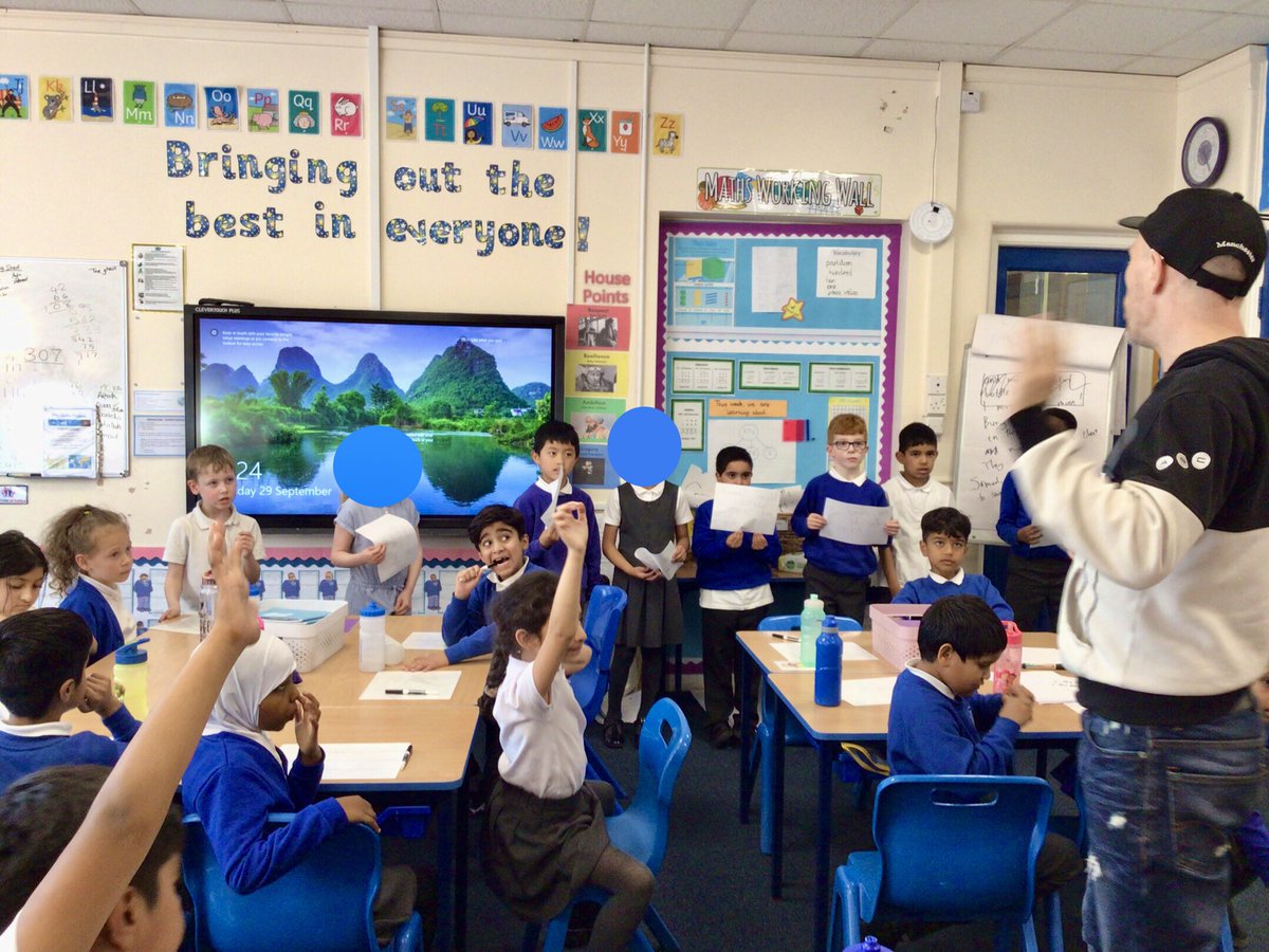 Devonshire_RdY3's tweet photo. Writing creative poetry with @thepoetdominic We can’t wait to perform it for you next Friday! #bethebestyoucanbe #primarywriting https://t.co/jbBuosXf52