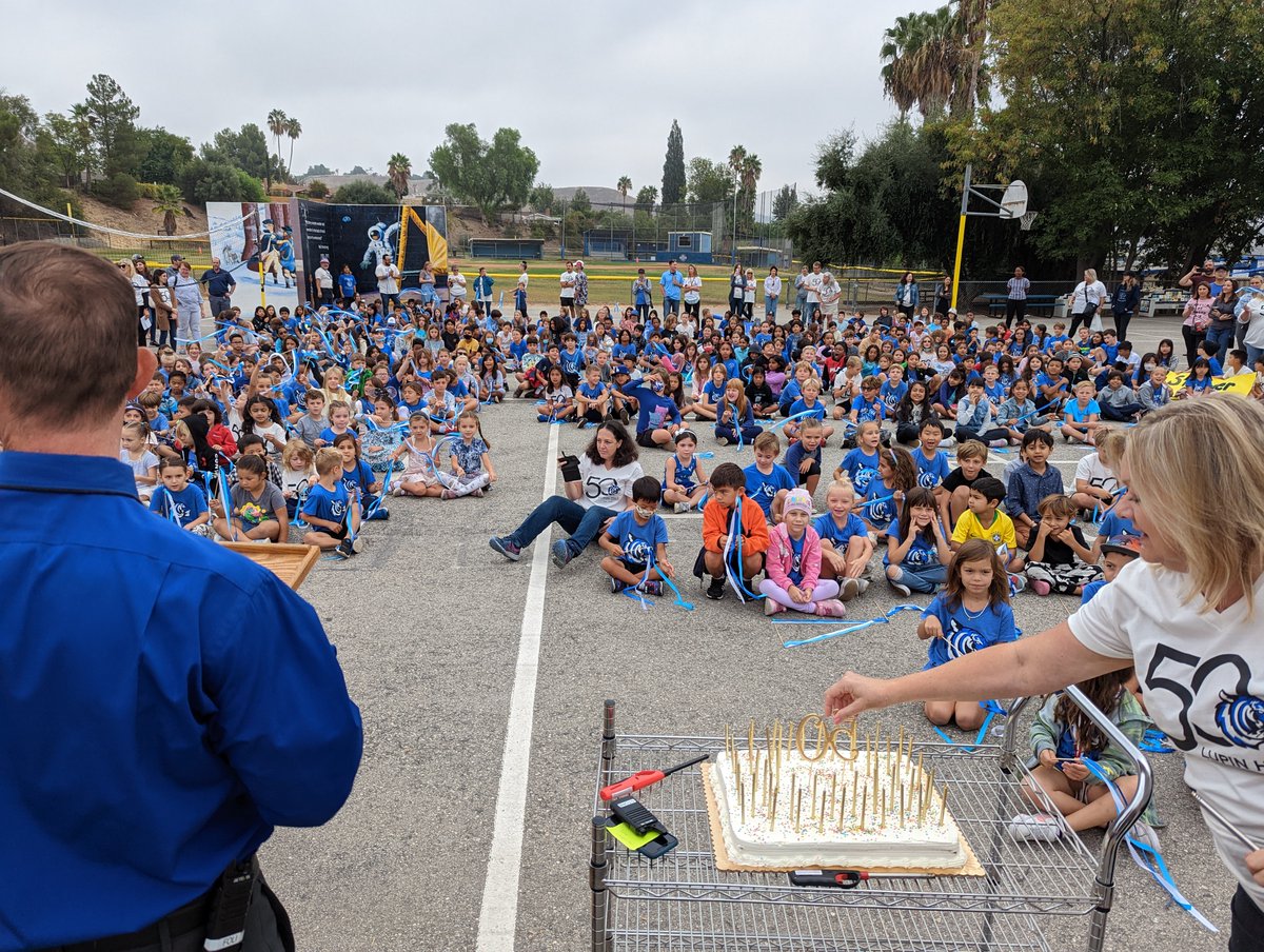Was a blast celebrating Lupin Hill's 50th birthday with the students, staff and parents. Former Principals Sheila Grady and Carol Martino came out as well.  Thanks to Board Members <a href="/LesliStein/">Lesli Stein</a> @AngieCutbill and <a href="/LVUSD_Steve/">Steve Scifres</a> @ScottFoli21 <a href="/jeremytwolf/">Jeremy Wolf</a> <a href="/lawdjs/">david shapiro</a> <a href="/LupinHill/">Lupin Hill Tigers</a> <a href="/LVUSD/">LVUSD</a>