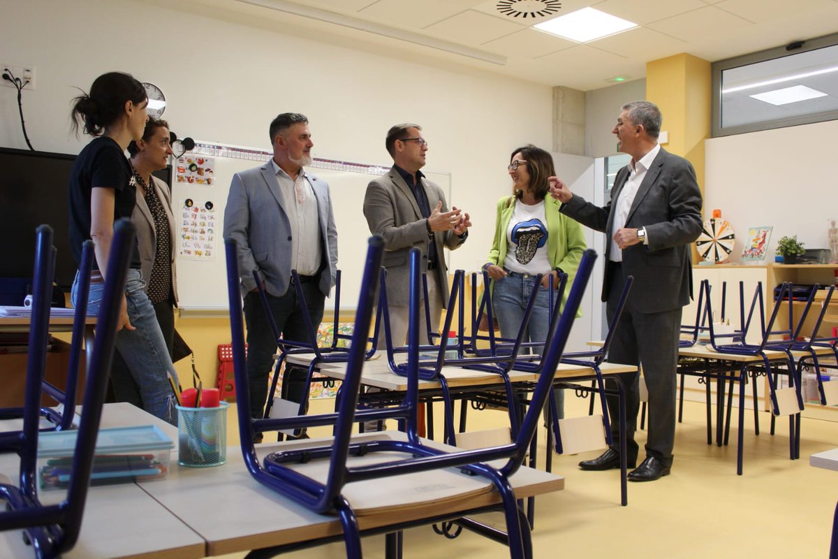 rafacliment_'s tweet image. Per fi! Després de 14 anys en barracons, el poble de #Muro té el nou Bracal! #GovernsAmbCompromís