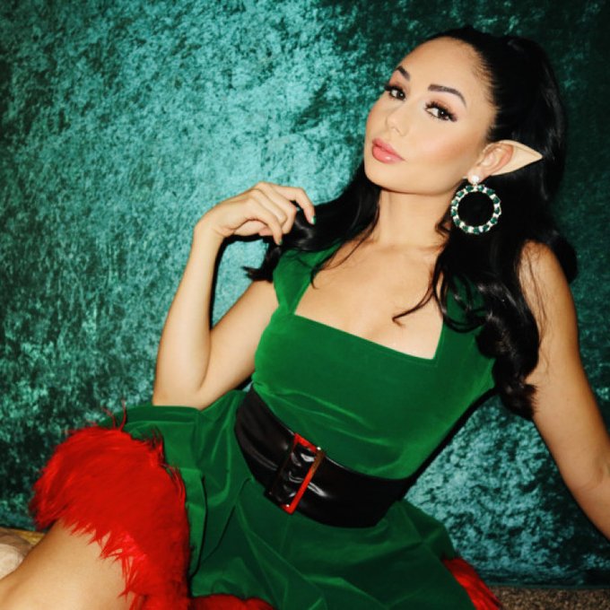 Ariana Marie Elf Dress by @MsArianaMarie https://t.co/SAA7fXV4MA Find it on #ManyVids! https://t.co/