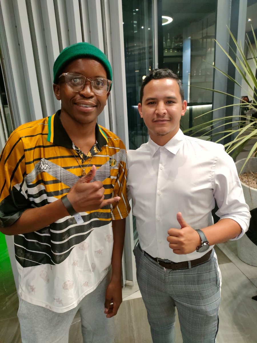 Cellular_jnr's tweet photo. Lorenz, one of the biggest football journalist in Mzansi finally meets the Coolest Kid In Africa! #FIFASisonke https://t.co/xGGTlLfPAN