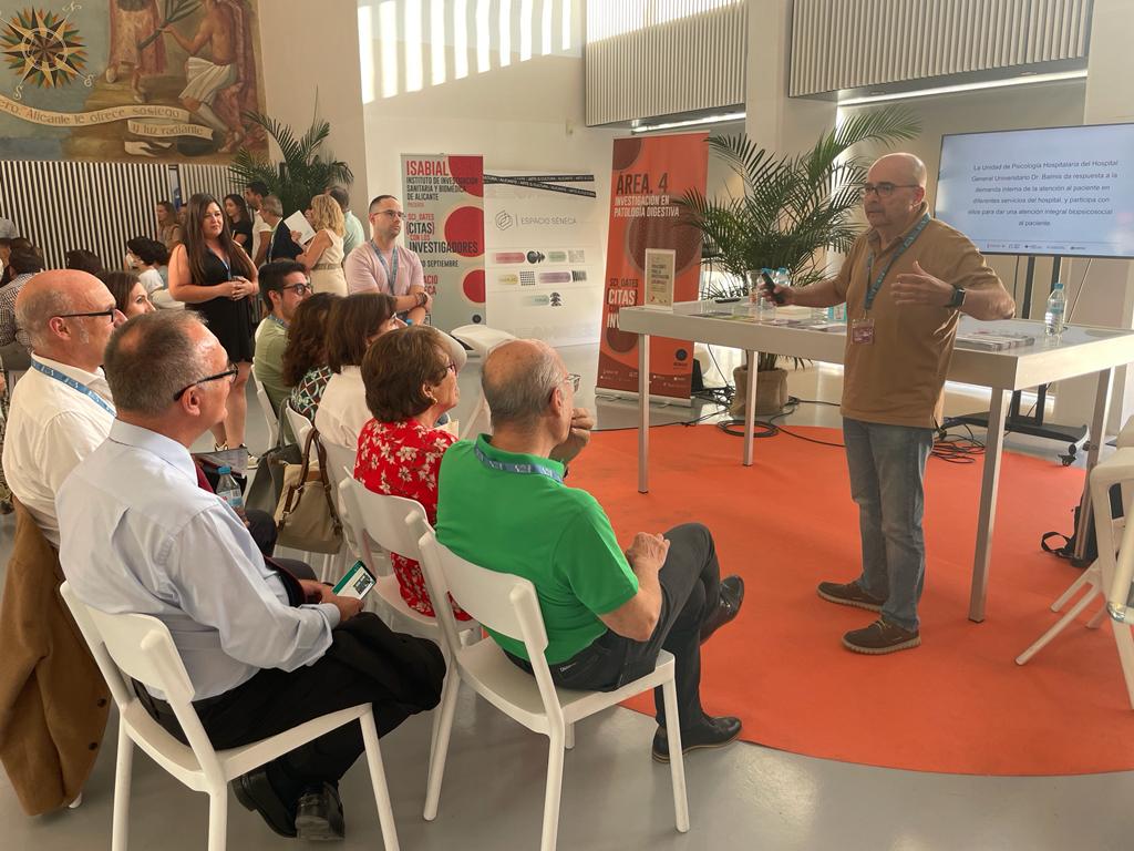 isabial_iis's tweet photo. 🙂Gracias por la gran acogida de SCI-DATES "Citas con los investigadores" de @isabial_iis en Espacio Séneca

👥Continúan las presentaciones en las 5 áreas de investigación con motivo de la Noche Mediterránea de los Investigadores y las Investigadoras #MednightGTS 🇪🇺

#SCIDATES https://t.co/YgfEZjHIXm