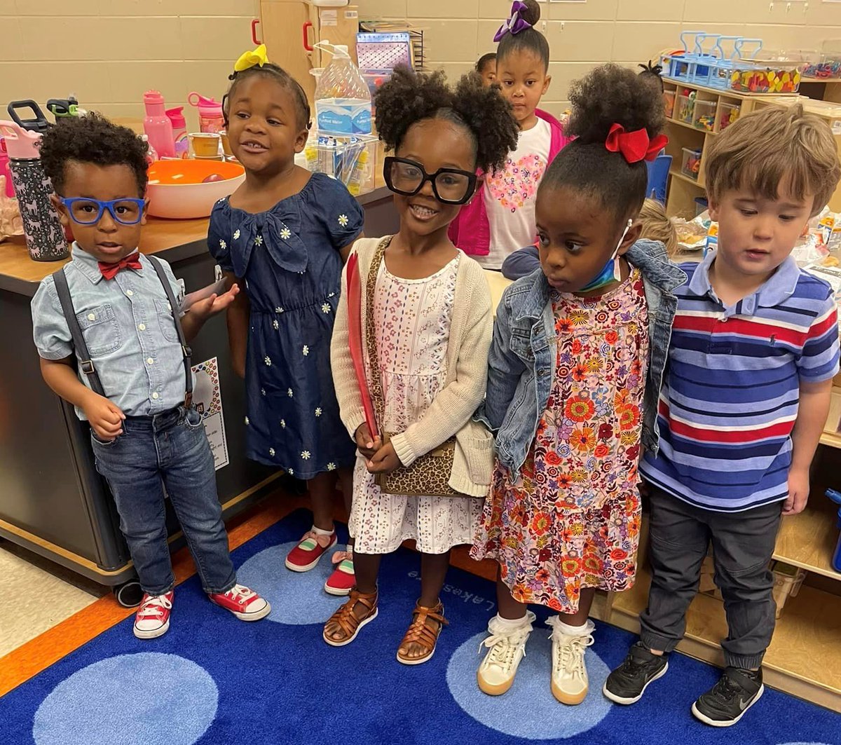 HSVk12's tweet photo. #MyHCS: HCS celebrates College & Career Week! Schools hosted activities for students to explore various college and career opportunities. https://t.co/AExFBjZ91t