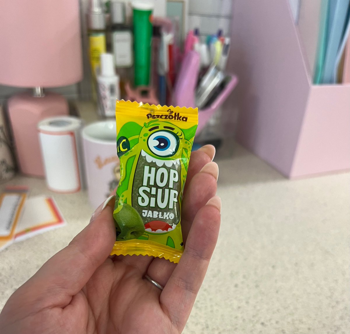 Folio draft 1 submission ✅ and a little treat from a lovely N5 pupil. Well done to our N5 and Highers! 🫶🏻