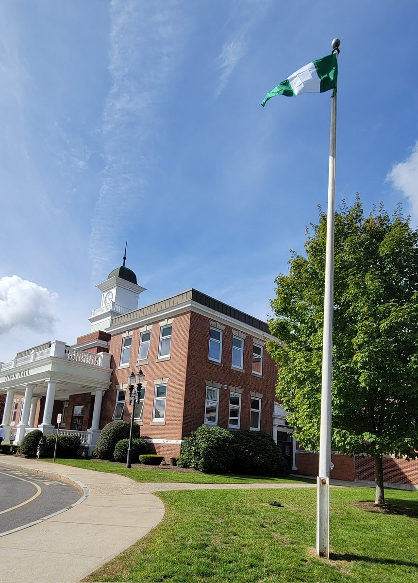 NatachaClerger's tweet photo. Happy October 1st, Nigerian Independance Day.
Today we raised the flag in Randolph Massachusetts to honor our Nigerian Residents. https://t.co/iNB9Y85IVV