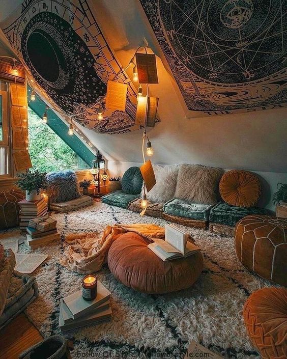 PrimordialThrds's tweet photo. Happy first Venus day whilst our queen is in Libra! This week, we're taking a break from chatting and instead taking a walk through the Zodiac neighborhood and imagining - what would the planets' houses look like?! A 🧵 https://t.co/hkeDtjnAHh