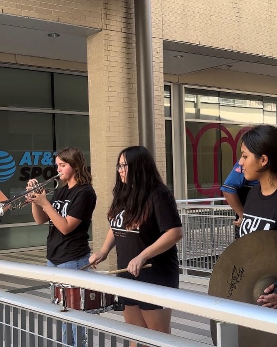 It was an exciting day yesterday for some of our band students! They had the opportunity to play for the unveiling of a fountain on the Houston Sports Walk of Fame. Mayor Sylvester Turner was in attendance, along with several Houston sports legends!