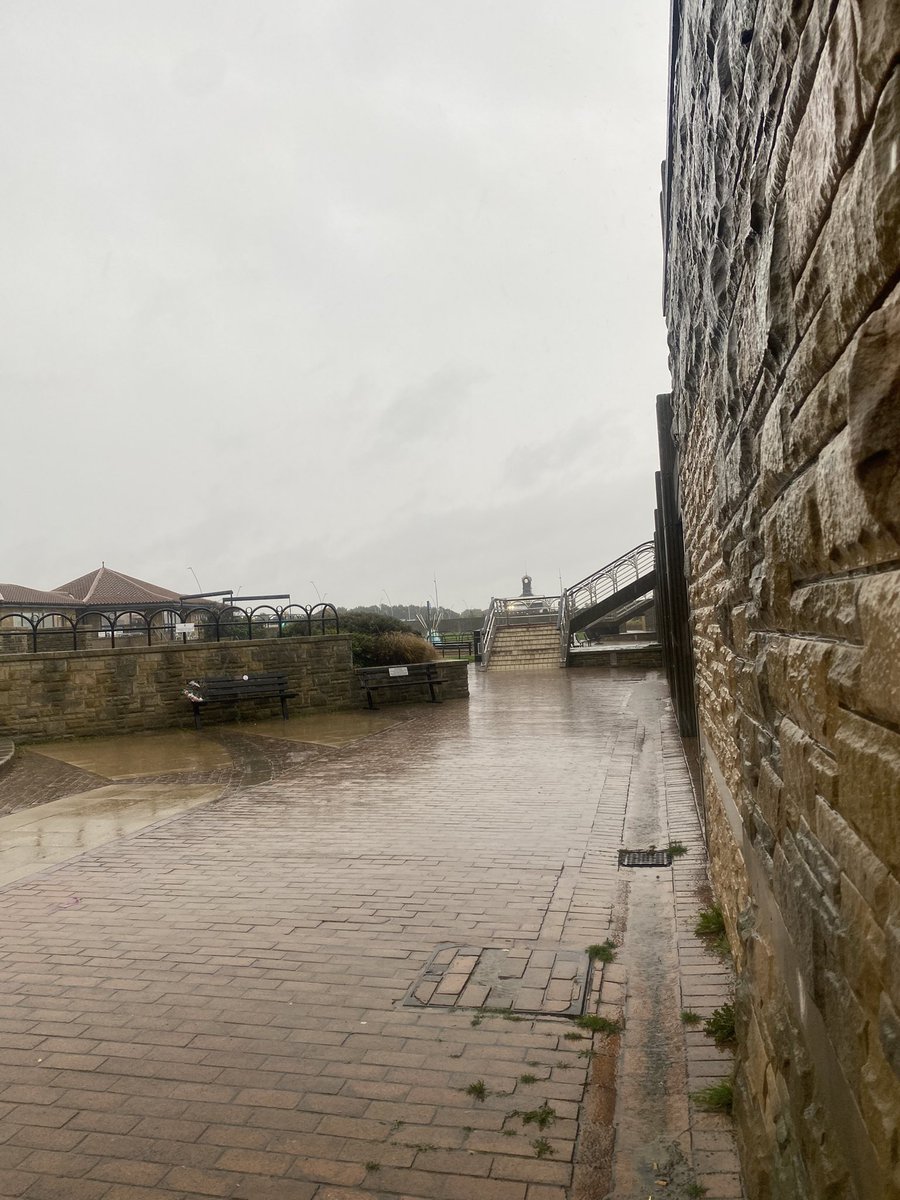 DurhamFocus's tweet photo. A solitary stroll along our fab coast today, a tad wet and windy but very refreshing!! (It’s all about the clothes!) @SunderlandEcho @SunderlandUK @RokerPier @necoasthour @NECoastNetwork #rainyday #splashinginpuddles https://t.co/j176VI7OVi