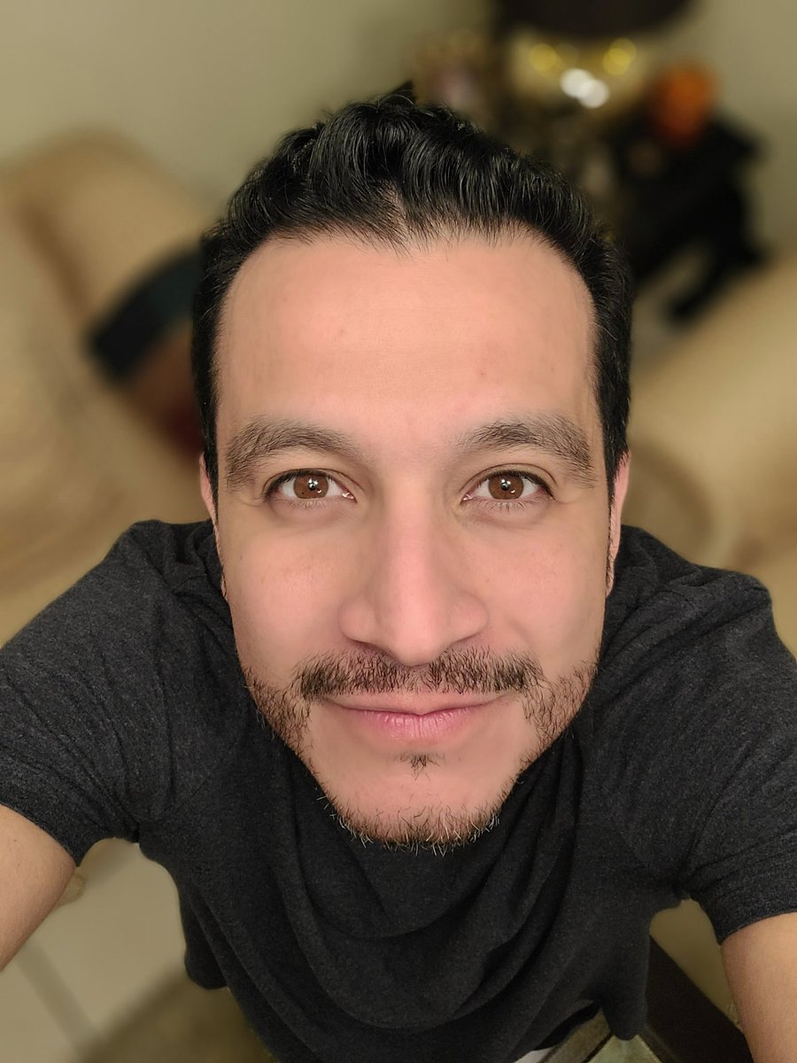 byronlegion's tweet photo. ▪︎RÍE▪︎
Ahora ya no solo río con la boca, ahora río con el alma y con el corazon.
La felicidad está en ti, no la busques en nadie mas!
-BMF1:23- https://t.co/nUdZFuFZ3x