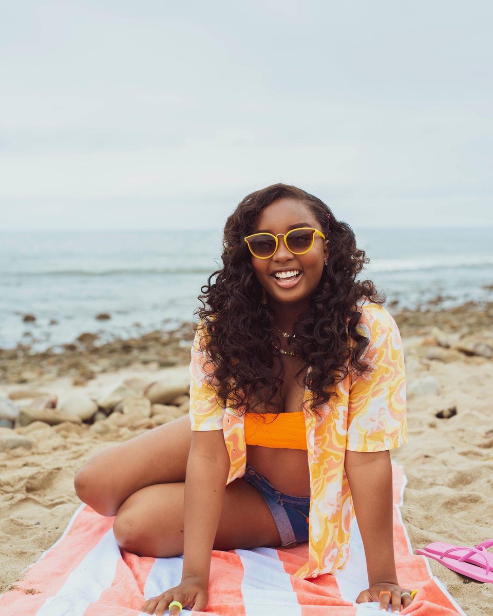 aspencphoto's tweet photo. Before fall fully kicks in, here are my favorite photos from the Summer issue of @sesimag featuring @danieledeniselawson from the @KingRichardFilm ! Topanga Beach was such a VIBE! 

📸 by me
#sesimag #sesimagazine #hireblackwomenphotographers #blkcreatives https://t.co/16hewhz5a6
