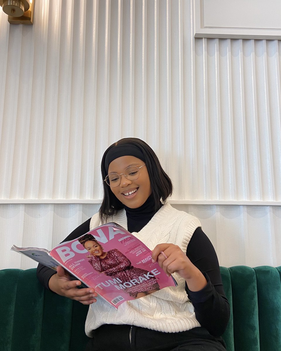 zithobemacheli's tweet photo. If you had told me as a little girl that one day I would write for a magazine that I religiously read through and cut out pictures from to play doll house, then I would’ve laughed in disbelief! 

I am featured in this month’s @BonaMag as contributing beauty editor yall 🥹💖 https://t.co/Aj0WkVPGI7