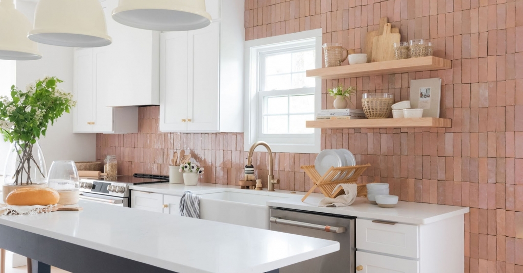 Pretty in Pink: A Blush Kitchen by Lauren DeBello Interiors | Rue ruemag.com/home-tour-2/ro…