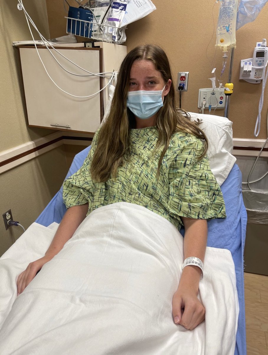 averyyosten's tweet photo. Finally done with surgery! ACL, MCL and meniscus are now all repaired. Super thankful for all of the prayers, support, and kind words I received. Road to recovery starts today, can't wait to be back doing what I love! 👍 https://t.co/tv4E6O2k3f