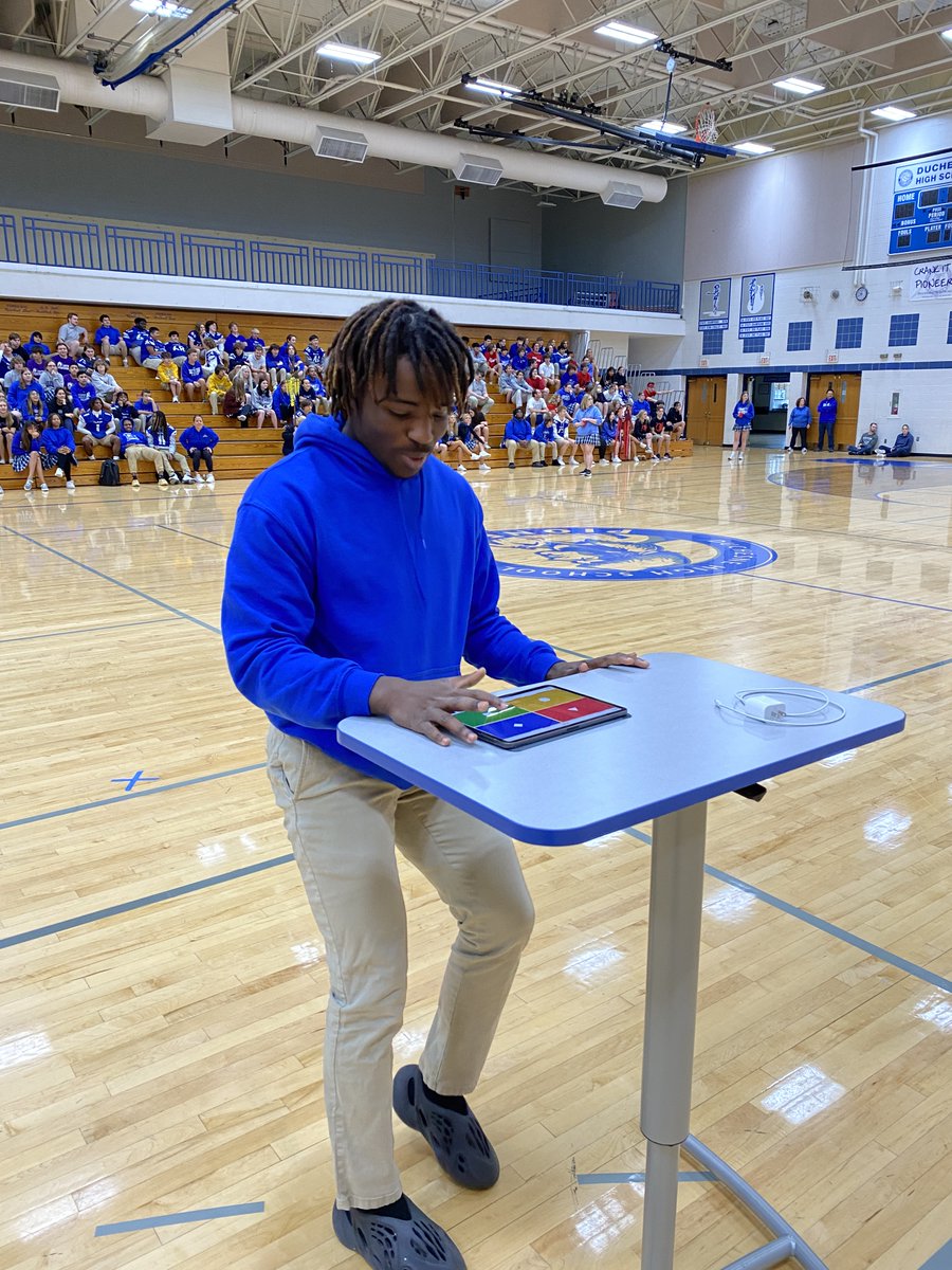 DuchesneHS's tweet photo. Today at Communio, the students played the quiz game Kahoot and tested their Christian religion knowledge.  

Congratulations @DHSDrexel on your win!

#DHSPioneers https://t.co/LUtSMplWA6