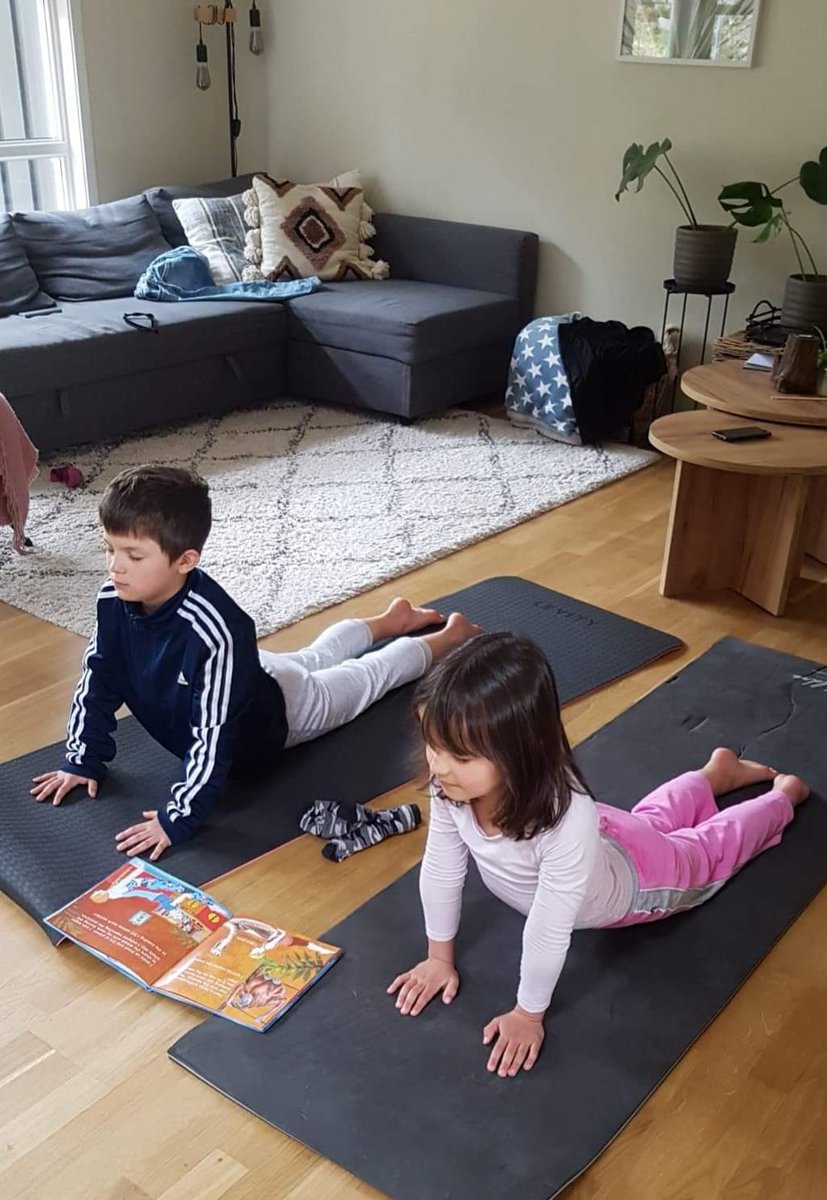 Such a pleasure to see Sashi and Chris together, practicing yoga with Do You Want to Try? Yoga for Kids by @lyudmila_klasanova

Get your copy today eternaltreebooks.com/product/do-you…

#childrenyogabook #yoga #childrenmindset #mindfulnanny #connectionovercorrection