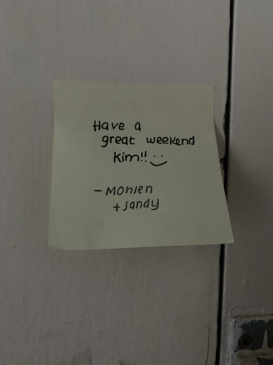 KimShutler's tweet photo. Unusual these days for me to lock up our building... found this on the door! It's the little thing that are the big things. Love my crew ππ #TeamCellar https://t.co/EWCtEhgJfr