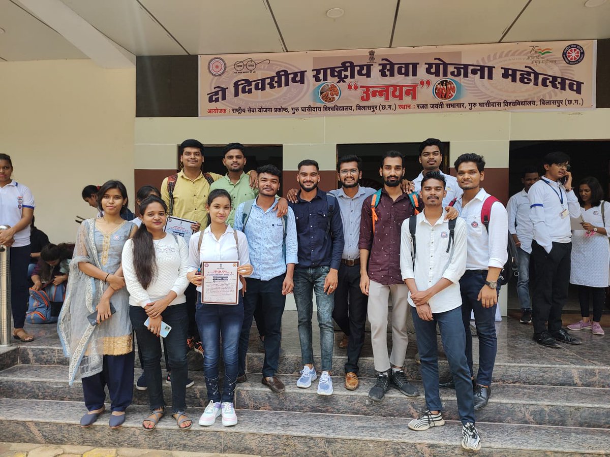 KajalKu17081774's tweet photo. Orientation programme and Certificates distribution by @askabir_ sir #Unnayan #NSS_FEST @_NSSIndia @NssChhattisgarh @NSSRDBhopal @_NSSAwards @NssEnggTechGgv @PMOIndia @YASMinistry @ianuragthakur @chakrawalalok @ggv_smc @pankajsinghips https://t.co/wbTFwEGb7r