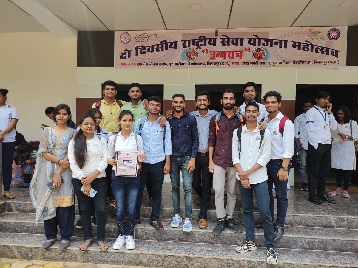KajalKu17081774's tweet photo. Orientation programme and Certificates distribution by @askabir_ sir #Unnayan #NSS_FEST @_NSSIndia @NssChhattisgarh @NSSRDBhopal @_NSSAwards @NssEnggTechGgv @PMOIndia @YASMinistry @ianuragthakur @chakrawalalok @ggv_smc @pankajsinghips https://t.co/wbTFwEGb7r