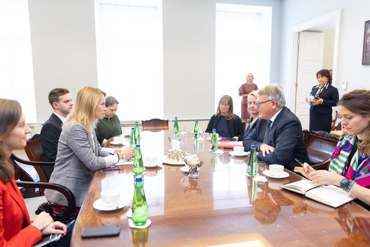 kajakallas's tweet photo. Discussed with @NicolasSchmitEU energy, green transition, and support to Ukrainian refugees.

Look forward to our #JustTransition Plan launch. The plan focuses on transition to climate neutrality in Ida-Virumaa region and ensuring a diverse economy, including up- and reskilling. https://t.co/nYa44DfGBB