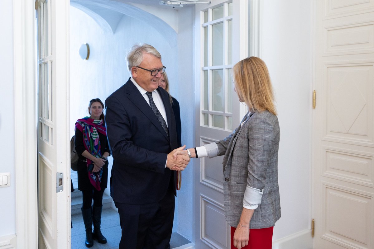 kajakallas's tweet photo. Discussed with @NicolasSchmitEU energy, green transition, and support to Ukrainian refugees.

Look forward to our #JustTransition Plan launch. The plan focuses on transition to climate neutrality in Ida-Virumaa region and ensuring a diverse economy, including up- and reskilling. https://t.co/nYa44DfGBB