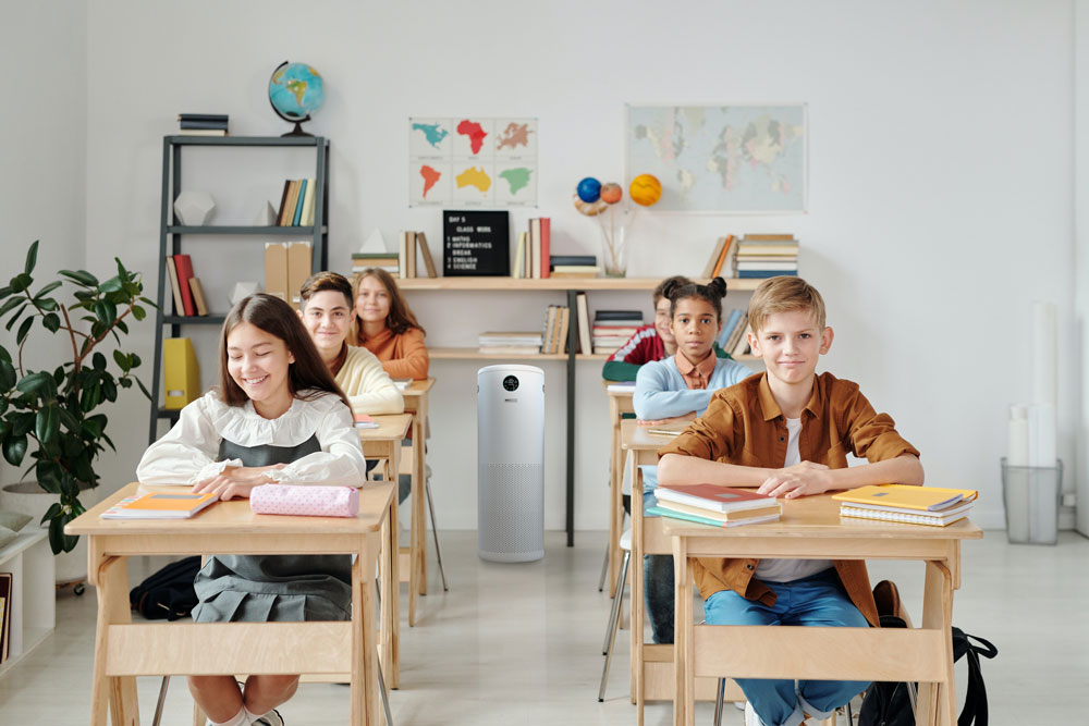 dan_racicot's tweet photo. With the White House and CDC recently stepping in to release recommendations and critical federally funded programs to boost classroom air quality, @Bluum_EdTech and @Surgically have teamed up to provide schools with this time-sensitive offer. Learn more https://t.co/Z780JCNNGl https://t.co/YkI5bM3lZc