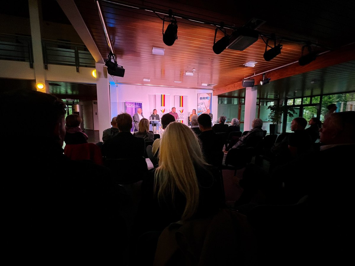 BRFbe's tweet photo. Talkrunde über die #Werte im #Sport zum Abschluss der Europäischen Woche des Sports #EWDS #BeActive im #BRF-Funkhaus - in Zusammenarbeit mit @teambelgium, LOS #Ostbelgien und Ministerium der Deutschsprachigen Gemeinschaft ➡️ https://t.co/NzR0O0shZW https://t.co/fa7JKghCTX