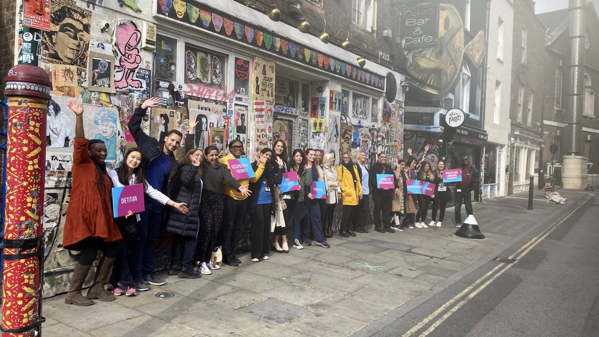 NELondonAHPs's tweet photo. Thank you Dave @ShoreditchTours for giving your time for free to @NELondonAHPs for some time today to reconnect, celebrate and have our senses stimulated #artsinhealth https://t.co/wSM5ivynh1