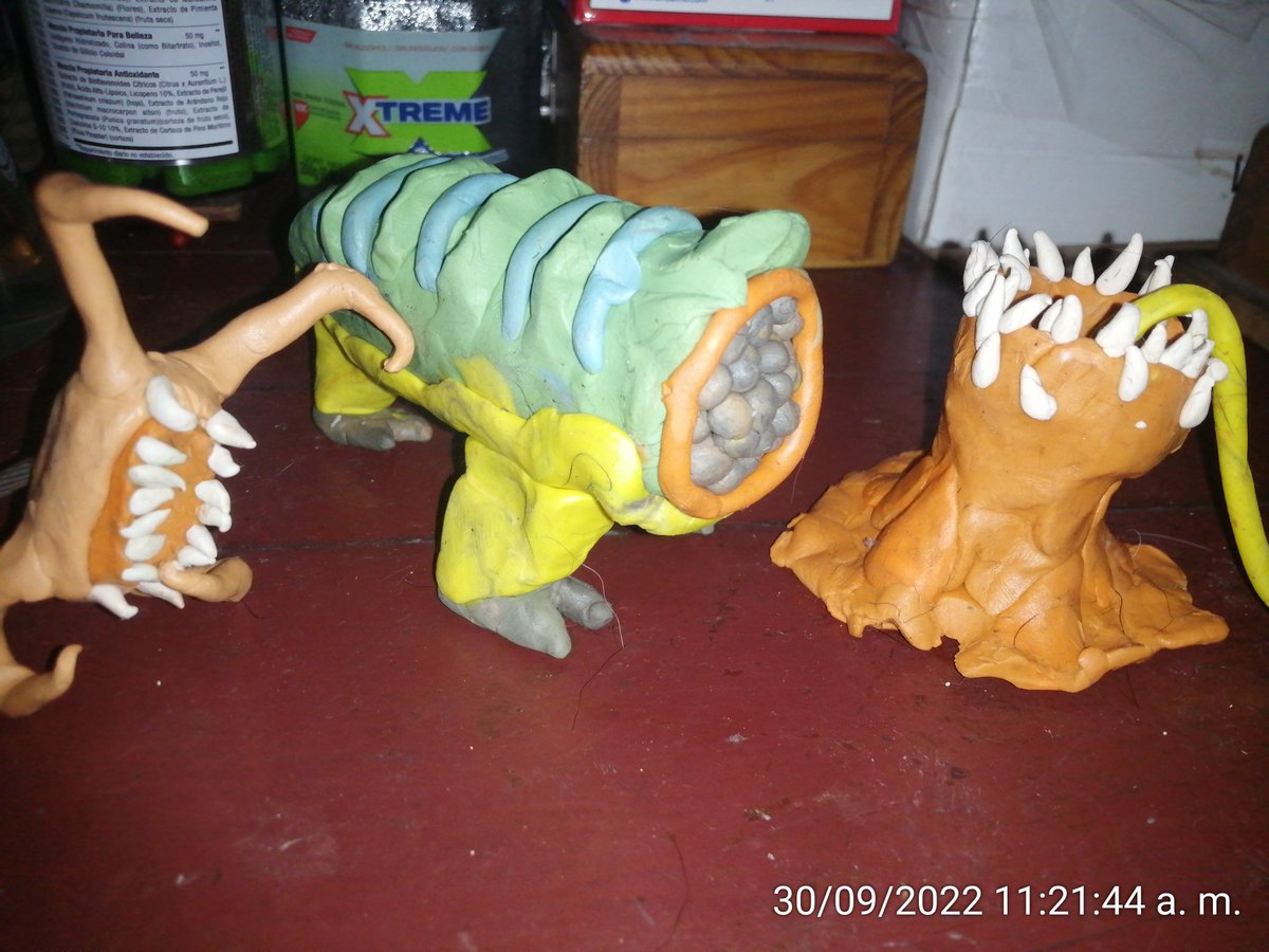 m4n_d0's tweet photo. Unas creaciones más por mí hijo de 10 años, en plastilina, criaturas de Half Life!
#hl #hl2 #blackmesa #gordonfreeman #barnacle #fastheadcrab #houndeye #steam #valve https://t.co/VIbaawEL4u