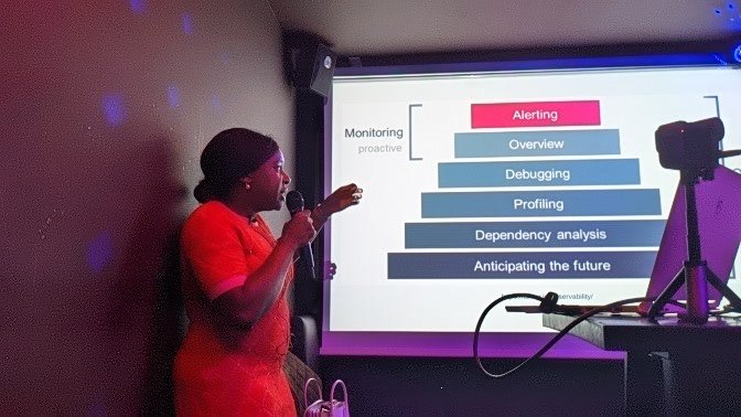 Quelques problèmes techniques sur la diffusion youtube... On réparera le son sur la version éditée. En tout cas <a href="/danielleKayumbi/">danielle Kayumbi Hodieb</a> fait du très bon boulot à expliquer la différence entre monitoring et l'observabilité, et surtout montrer tout le travail à faire !