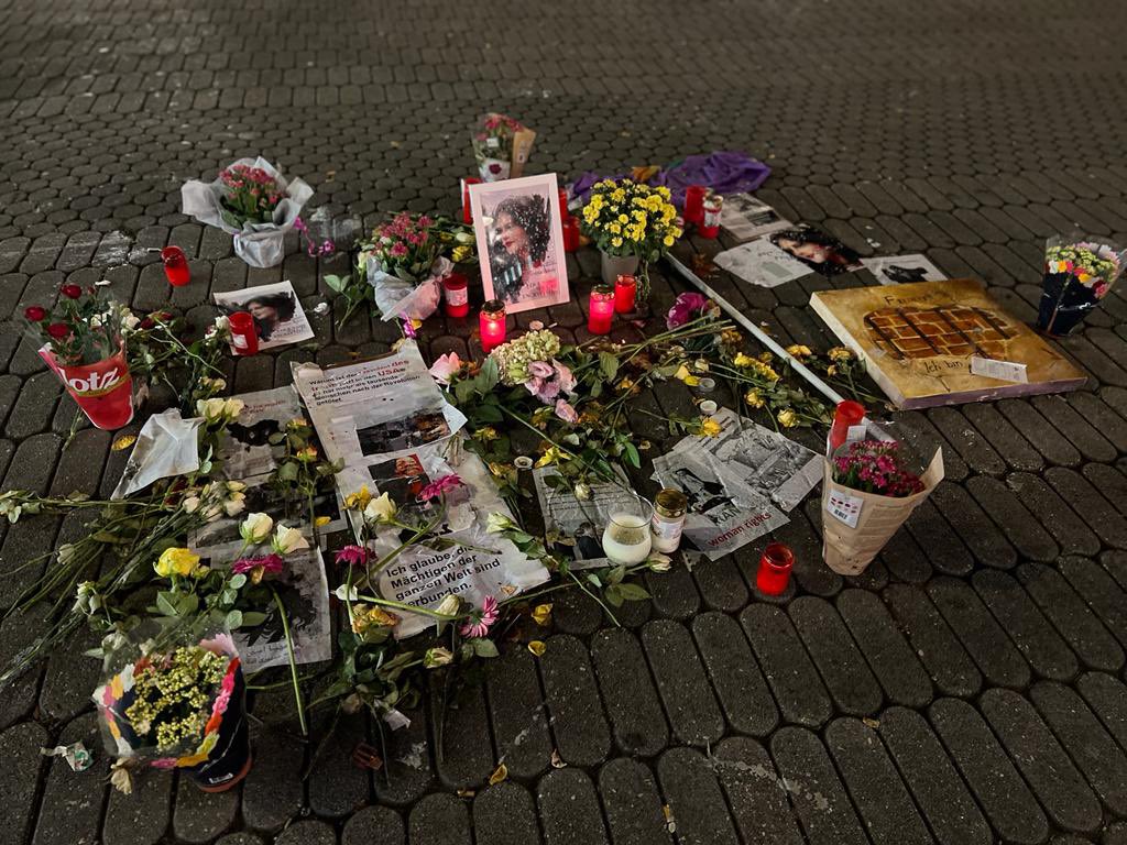 arishaghi's tweet image. #MahsaAmini #proiran #bevoiceofIran #freedom