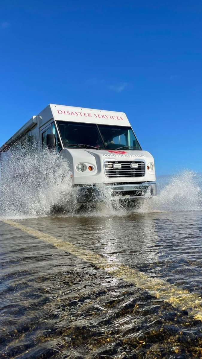 SalArmyEDS's tweet photo. Hope is on the way after #HurricaneIan; #SalvationArmy of Naples served over 400 meals to storm survivors in Everglades City and Naples. Today, the local command is  ramping up to 1000 meals and will continue feeding efforts as recovery continues. https://t.co/YbMThC0qcy