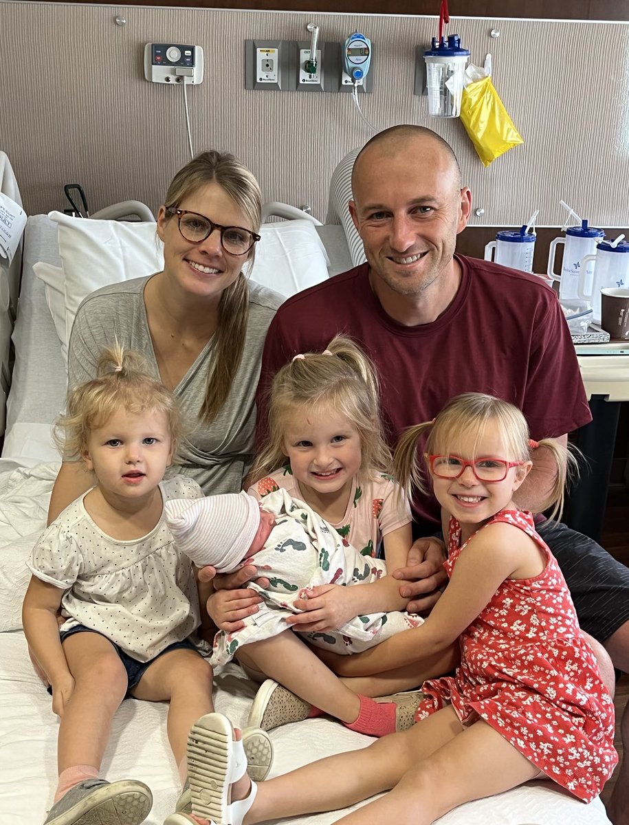 Coach_JJAndy's tweet photo. Yesterday @CoachSAnderson1 and were blessed with the arrival of daughter number 4!! Kenzie James was born at 8am, weighing 7lbs 2oz, completing our Anderson mile relay team! 
#mambamentality https://t.co/tD53ViTCes