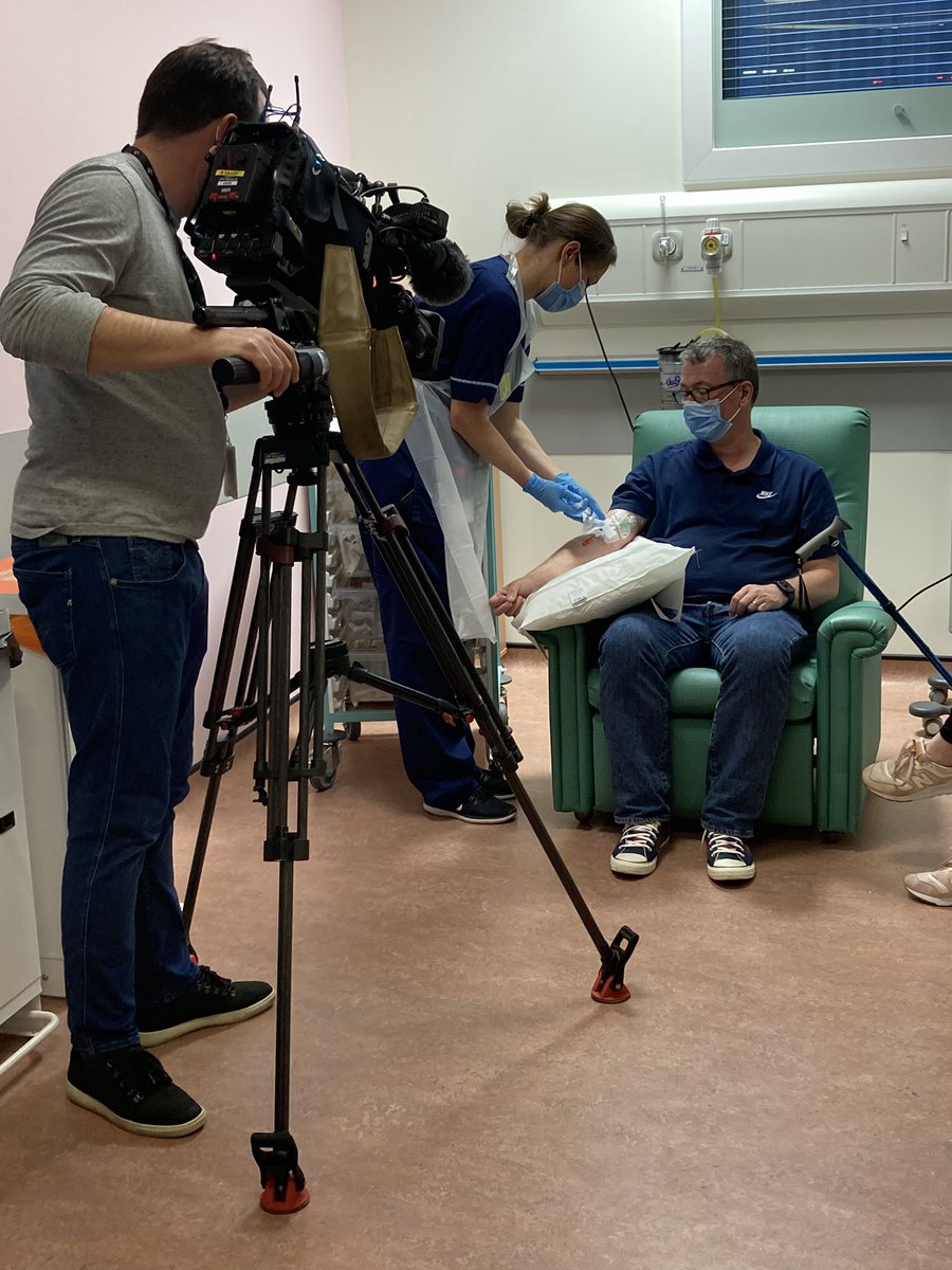 raseaton66's tweet photo. Filming today in OPAT @NHSGGC with @stvsharon - highlighting the importance of patient centred care and critical role of nurse specialists @CollisonLiz @cvallance83 @LynnOReilly4 @ClaireSummerhi1 https://t.co/IjMc1k0VzU