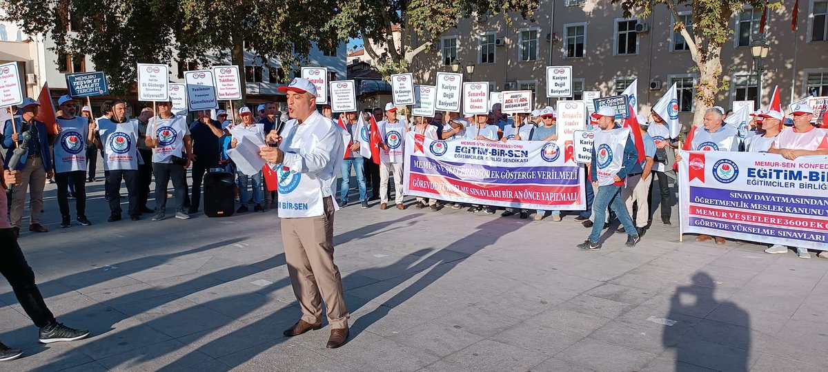 BASIN AÇIKLAMAMIZLA
GÜCÜMÜZ ÖRGÜTLÜLÜĞÜMÜZ DEDİK📢📢
ÖĞRETMEN VE EĞİTİM ÇALIŞANLARININ GÜR SESİYLE MEYDANLARDA TEK YÜREK OLDUK.
HÜKÜMETE, MİLLİ EĞİTİM BAKANINA VE SİYASİLERE SESLENDİK 📢📢 <a href="/_aliyalcin_/">Ali YALÇIN</a> <a href="/sabanceylan60/">Şaban Ceylan🇹🇷</a> <a href="/ailhan6001/">Abdurrahman ilhan</a> <a href="/stratejikoprulu/">Ayşe Köprülü🇹🇷🇹🇷</a> <a href="/BahriBAYIR/">Bahri BAYIR</a> <a href="/haliskaya6060/">haliskaya1972</a>
