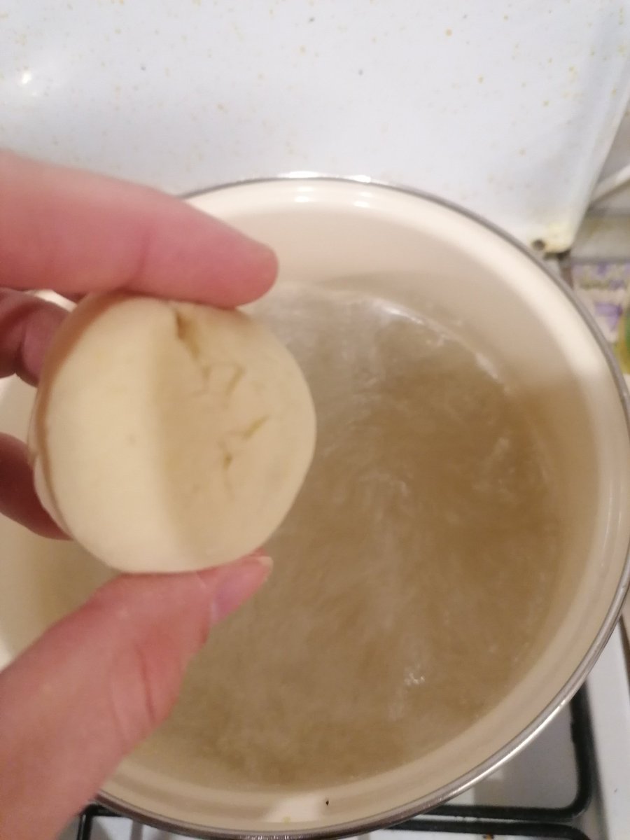 best_mate's tweet photo. Put the dumplings into the boiling water and only get them out when they are on the top. Put them into the toasted breadcrumbs.
#SaveProdigalSon #WorstCookingShow https://t.co/GFjsq2ZY9r