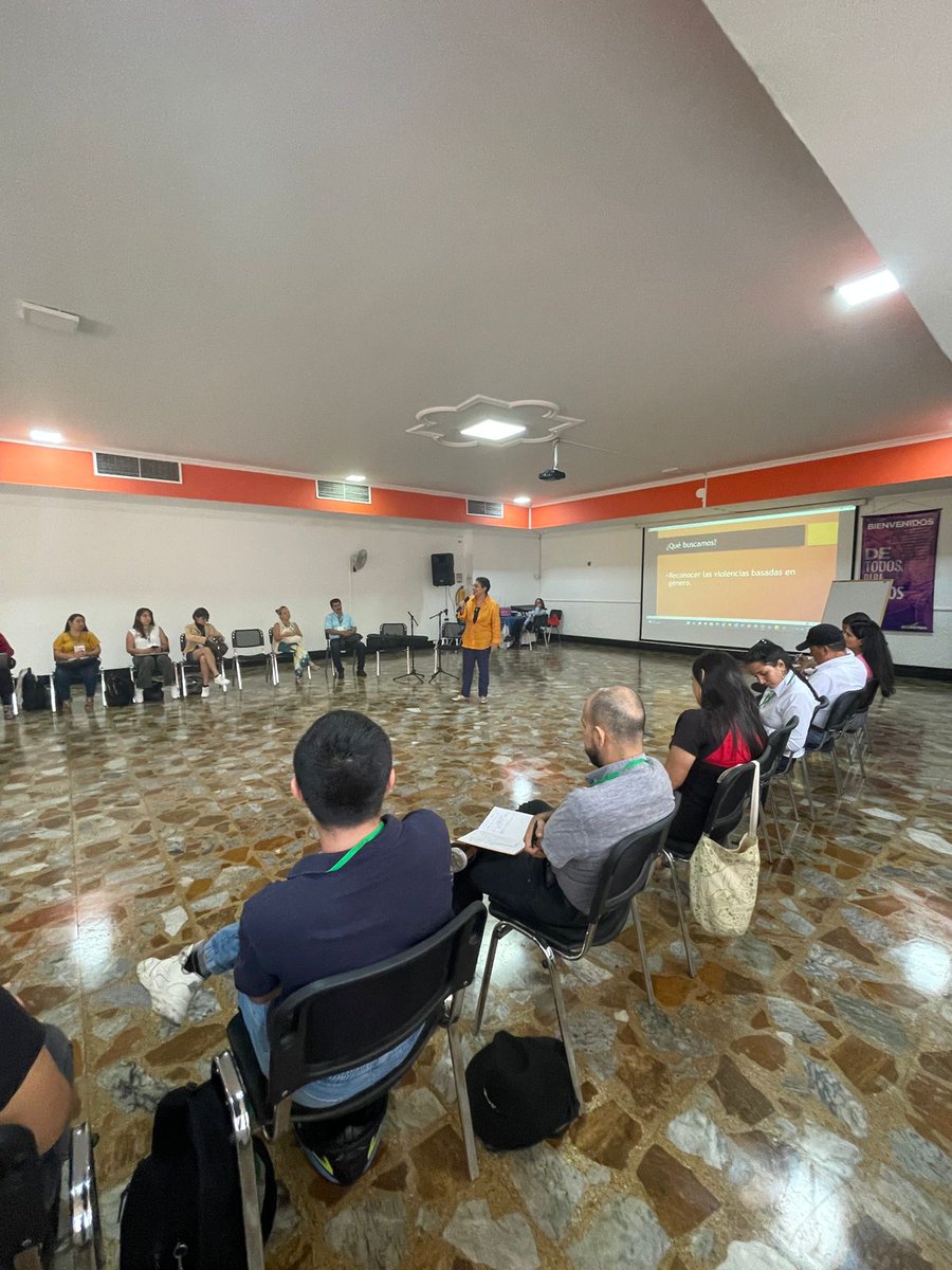 Siempre es un gusto enorme regresar al Departamento del Meta. 

Muchas gracias a <a href="/EcopetrolLlanos/">Ecopetrol Llanos</a>, <a href="/AcercaComunica/">AcercaComunicaciones</a>, #Asopemet y a las Secretarías Departamental y Municipal de la Mujer por propiciar esta conversación sobre narrativas de género y periodismo.