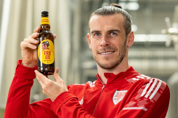 gwylwalgoch's tweet photo. Wouldn't mind having some #BaleAle up the festival! @GlamBrewingCo looks great! Fancy a trip up #Wrexham? 🤩 #VivaBale #footballfansfestival https://t.co/CMWh9K9Ccq
