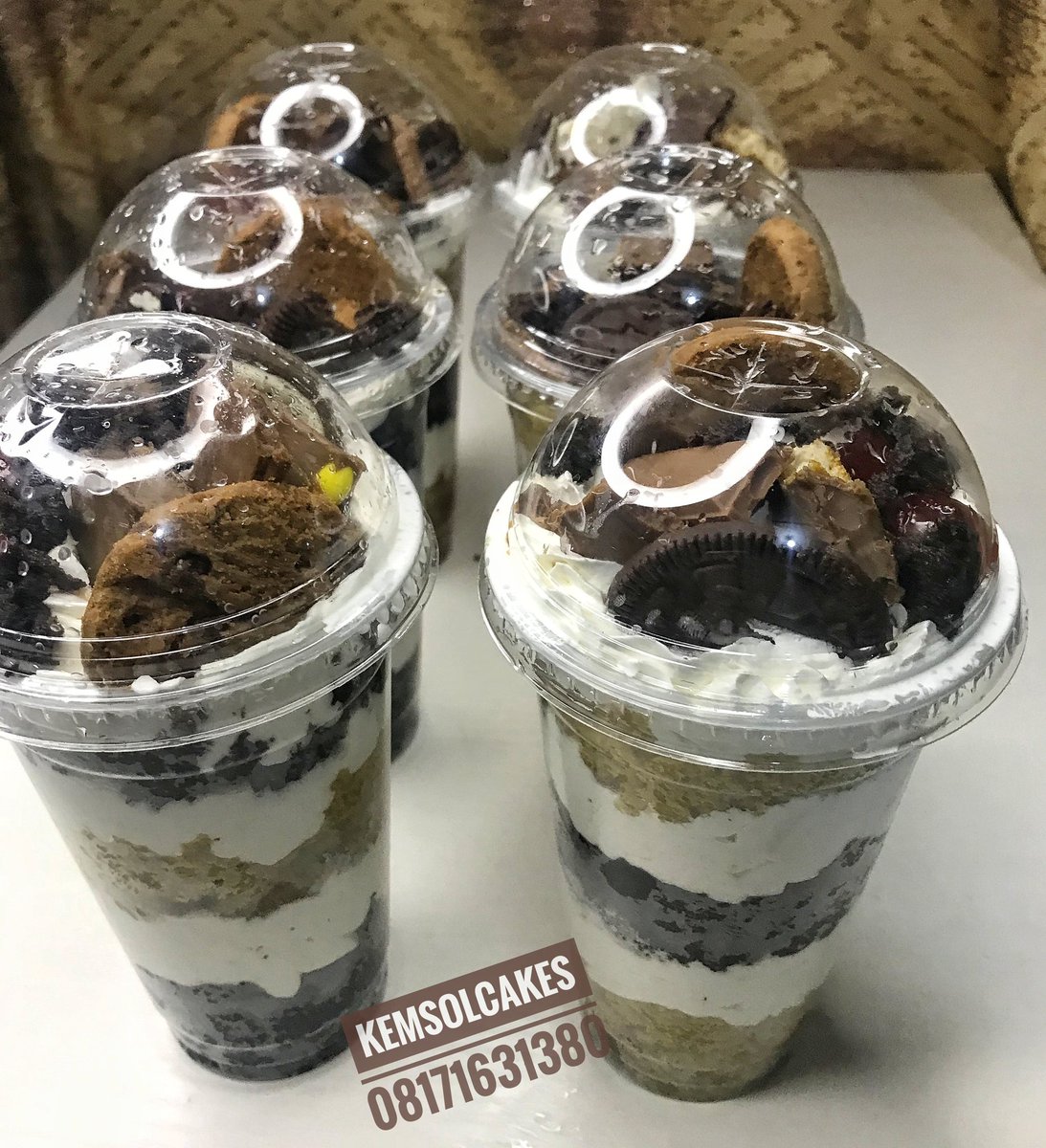 kemsolcakes's tweet photo. SALES! SALES!!
Get 2 big cups of parfait for 3K instead of 5K 😱
Note:minimum of  2 cups per order, One cup is 1800 you are getting quality for less
Sales runs from 30th of Sept-7th of Oct 
Don't let this offer pass you by
Tell a friend to tell a friend
Order via link in bio https://t.co/Au0YCurYAH