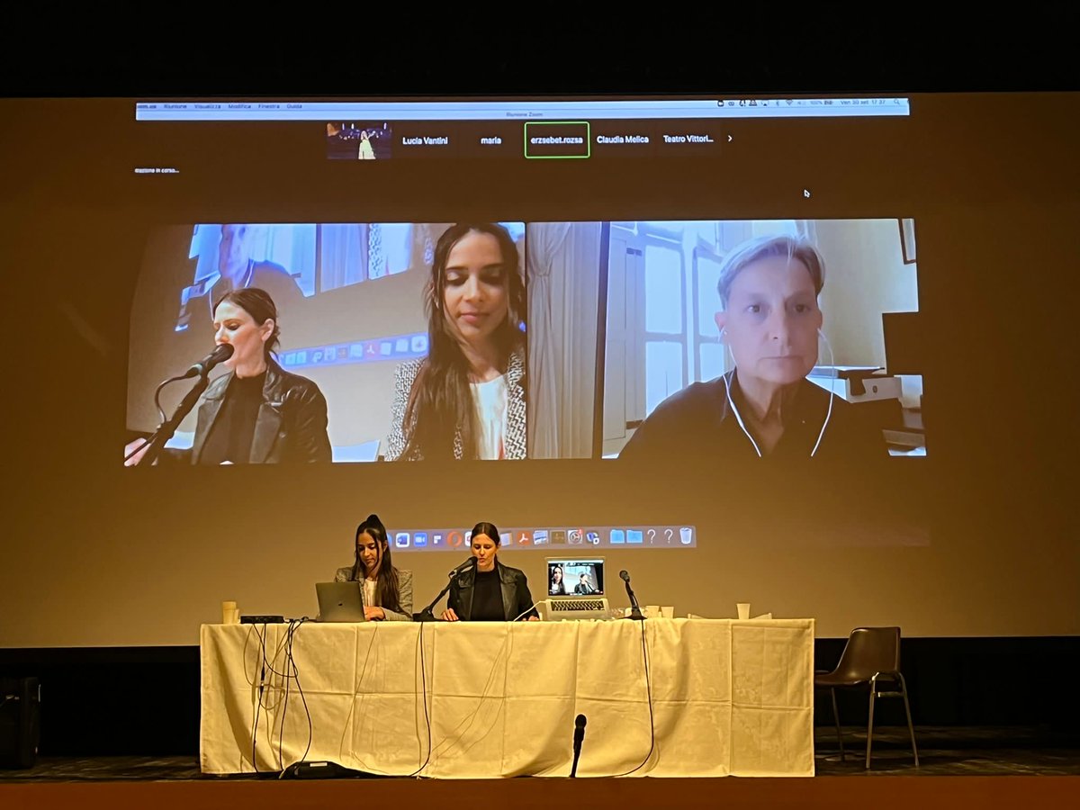 Thanks to #JudithButler for the fantastic keynote and especially for a deeply engaging discussion! Thanks as well to 
Claudia Wirsing &amp; Giulia Battistoni for chairing 🙌 #keynote #SAFI2022 #Responsibility