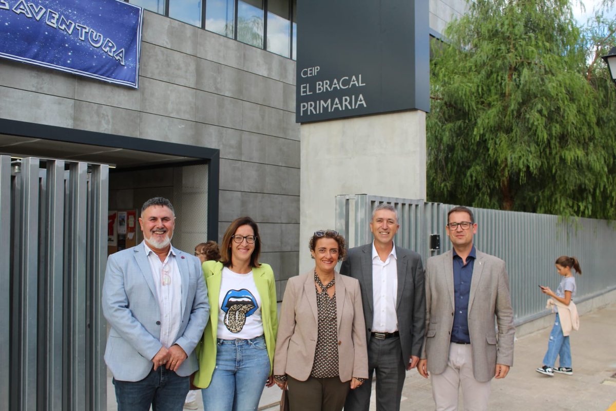 rafacliment_'s tweet image. Per fi! Després de 14 anys en barracons, el poble de #Muro té el nou Bracal! #GovernsAmbCompromís