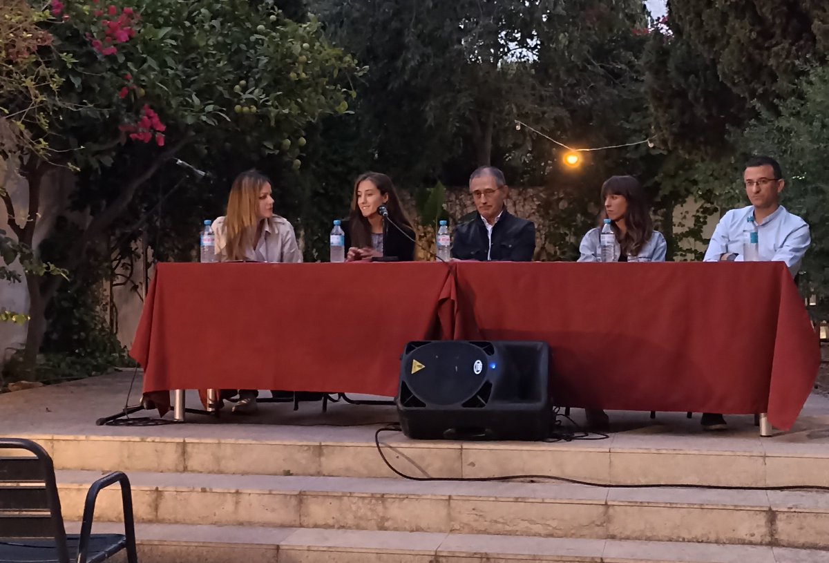 MargaFronteraB's tweet photo. Cristina Adrover: la societat no és conscient de tot l'esforç que hi ha al darrere d'aconseguir un resultat científic
#NitRecerca22 https://t.co/rgdT4fqhXo