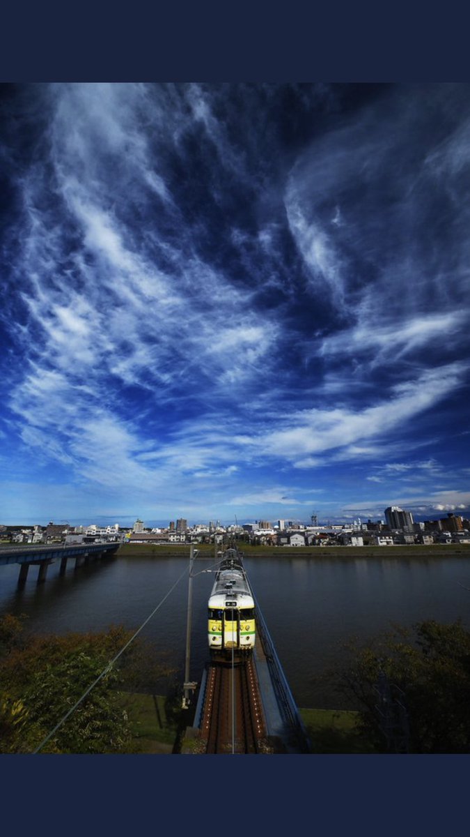 Ben kendi başını kendi omzuna yaslamasını  bilenlerdenim …