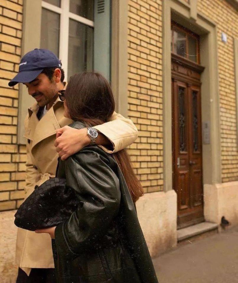 eshq_19's tweet image. هوُ صاحب وحبيبٌ العُمر ، هو عيوُني والحياة ❤️