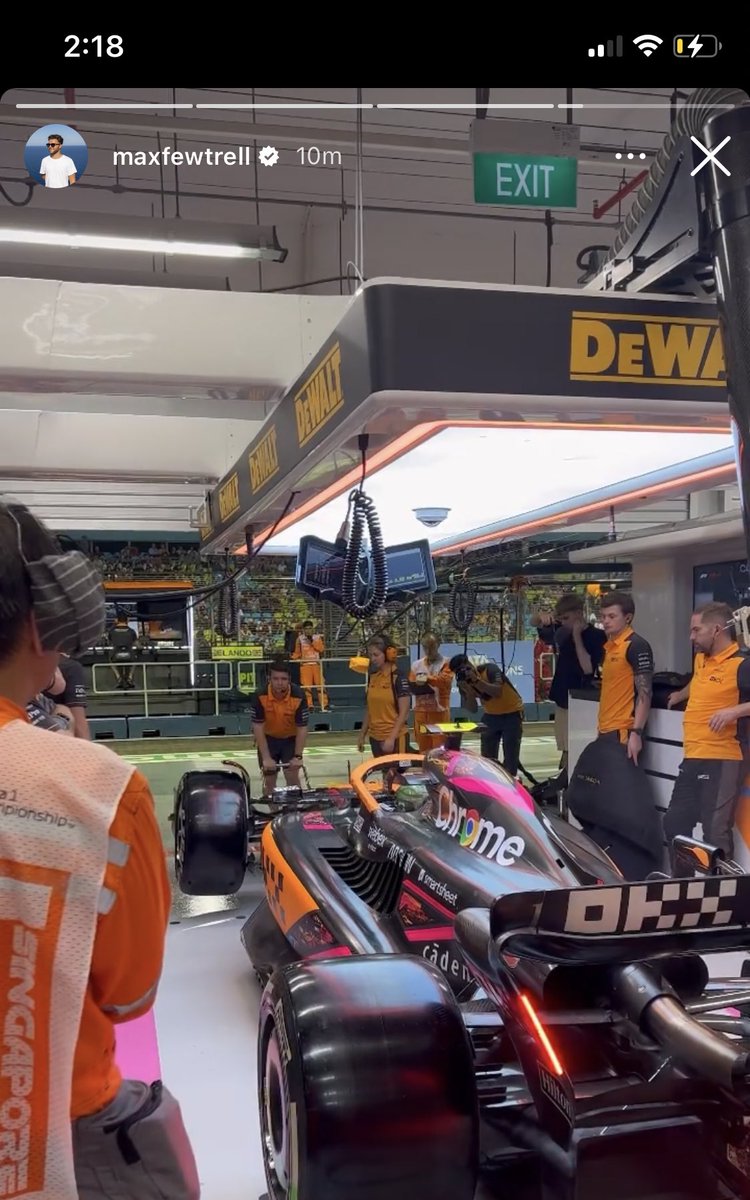 landopitlane's tweet photo. number 1 wag at it again https://t.co/tApES1gD7T