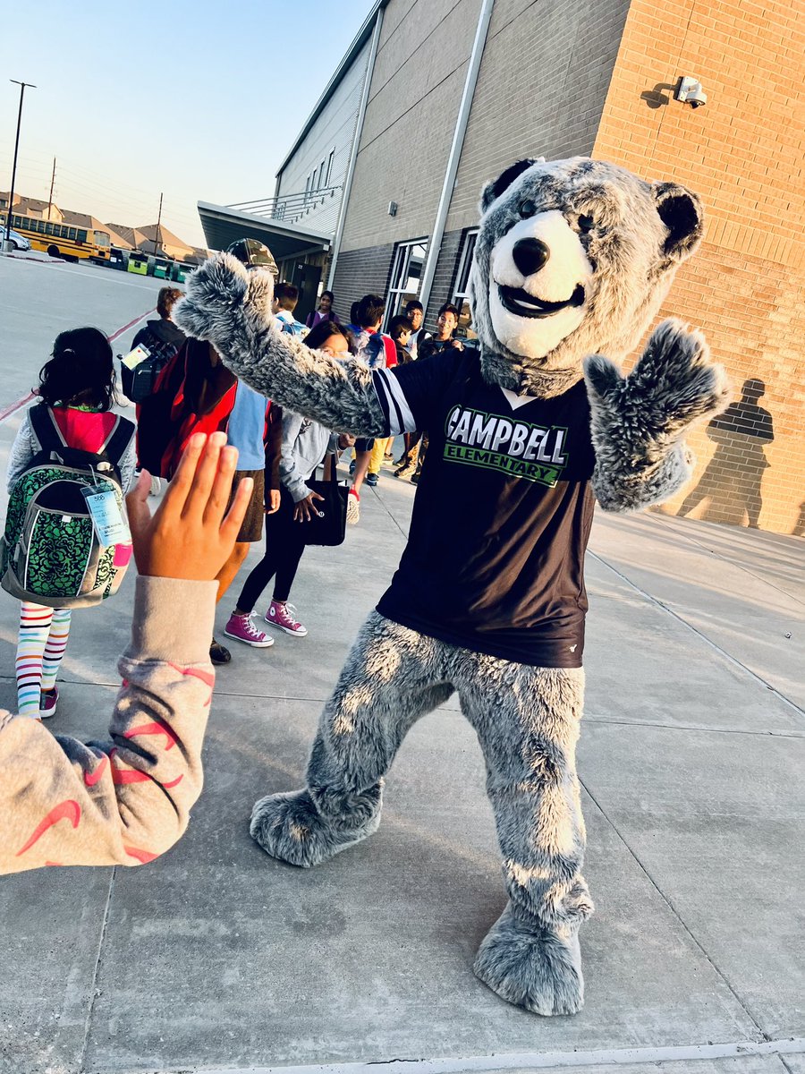 AGFaubs's tweet photo. Kicked Off Our @cubs_pta Fall Fun Fair this Morning with ACE + @jhswarriorcheer. It’s a Great Day to be a Campbell Cub! 🐻💙💚 #ACEcubs #WeLeadTx @KatyISD https://t.co/SsZ3nOY5Sb