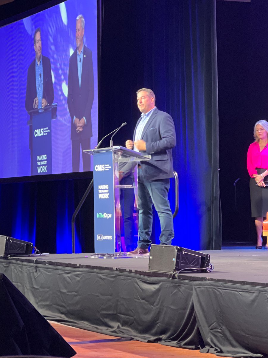 stevbyrd's tweet photo. #CMLS2022 Brad Bjelke, deserving recipient of the Peter Shuttleworth award! https://t.co/Ax0Geg4vuM