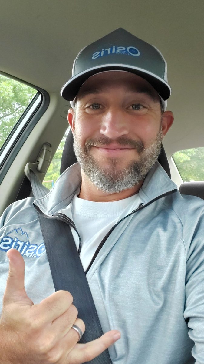 CollinBednar's tweet photo. I'm loving the @Osiris_Outdoor apparel from @recoverbrands. Companies need to step up and make use of recycled plastics, and stop passing the responsibility on to the consumer. #recycledplastic https://t.co/eodgrsNv9O
