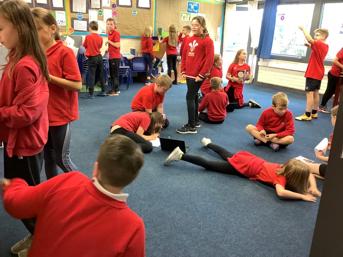 YsgolFrongoch's tweet image. Year 5 have been acting out scenes from the book Flood as inspiration for their upcoming collaboration work- ready for when they write their playscript for Year 4 children based on Capel Celyn. #capelcelyn #playscript