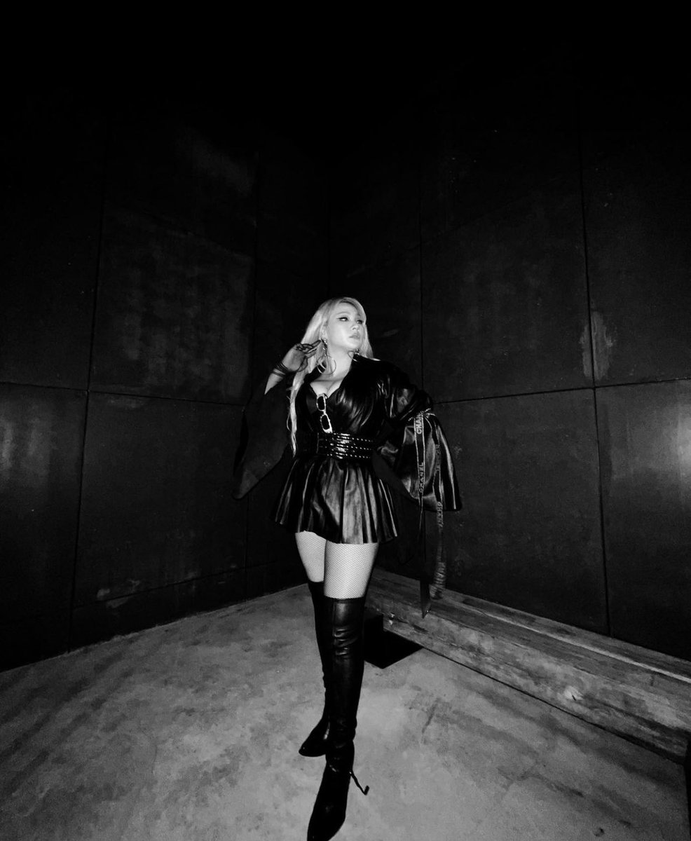BaddestFemaleCL's tweet photo. CL instagram updates 🔥🔥

 #CL #씨엘 @chaelinCL https://t.co/YGPCykVU48