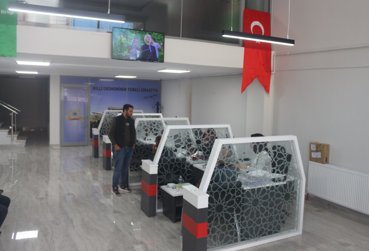 GazetesiHaymana's tweet photo. https://t.co/DEEOxQju9P
SUAT DEVRAN “ÇİFTÇİMİZE YAKIŞANI YAPTIK”
@ziraatodasi06 @Fatih_Ates @SuatDevran_ https://t.co/WqXIN8K950
